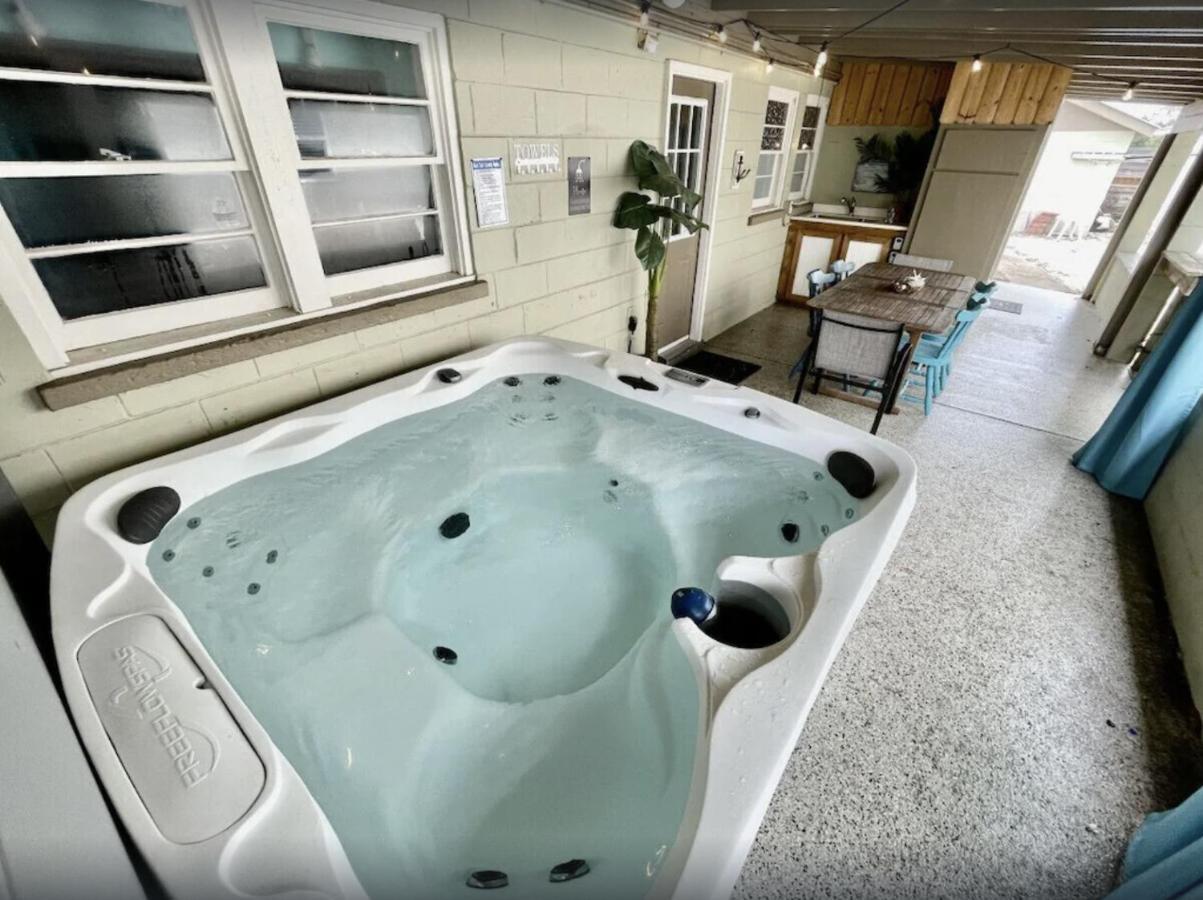 Holiday home Nautical Rose - Hot Tub, 600 Feet To Beach, Beach Gear Incl'd, & Fire Pit! Panama City Beach