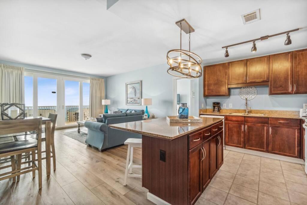 Apartment Spacious With Gulf Views! Sleeps 8! By Dolce Getaways Pcb Panama City Beach