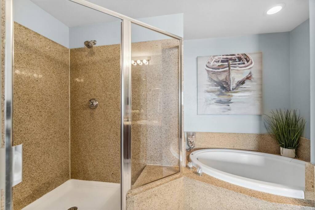 Apartment Spacious With Gulf Views! Sleeps 8! By Dolce Getaways Pcb