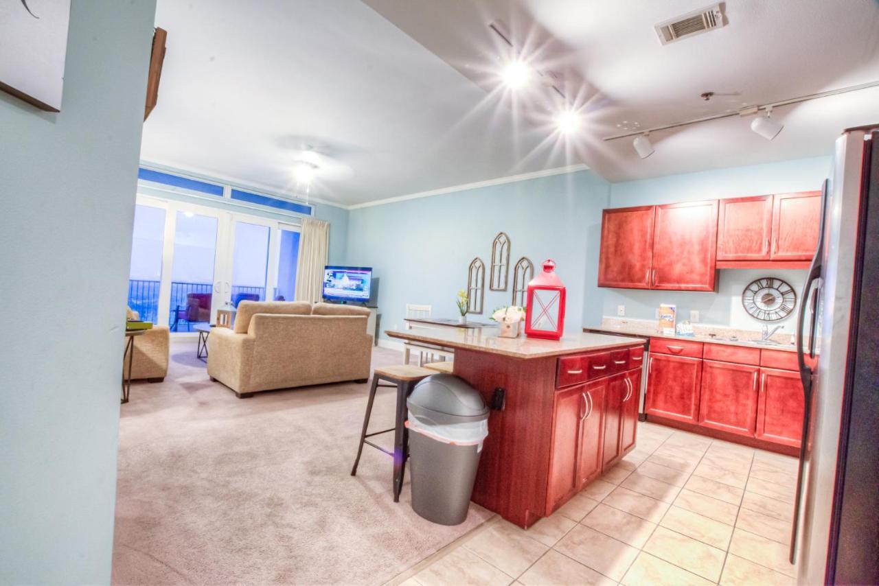 Large 3 Bd Penthouse 2034 In Laketown, Great Views And Amenities! Holiday home Panama City Beach