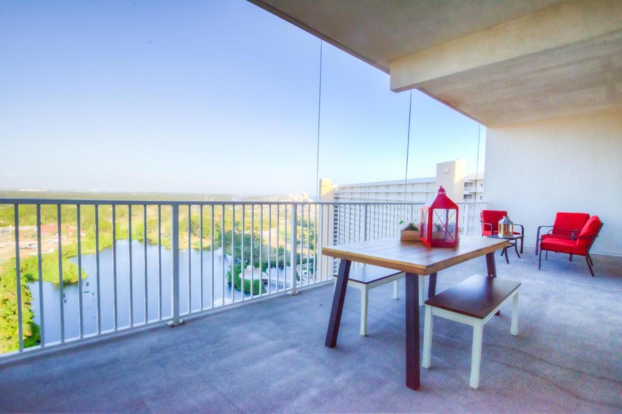 Large 3 Bd Penthouse 2034 In Laketown, Great Views And Amenities! *