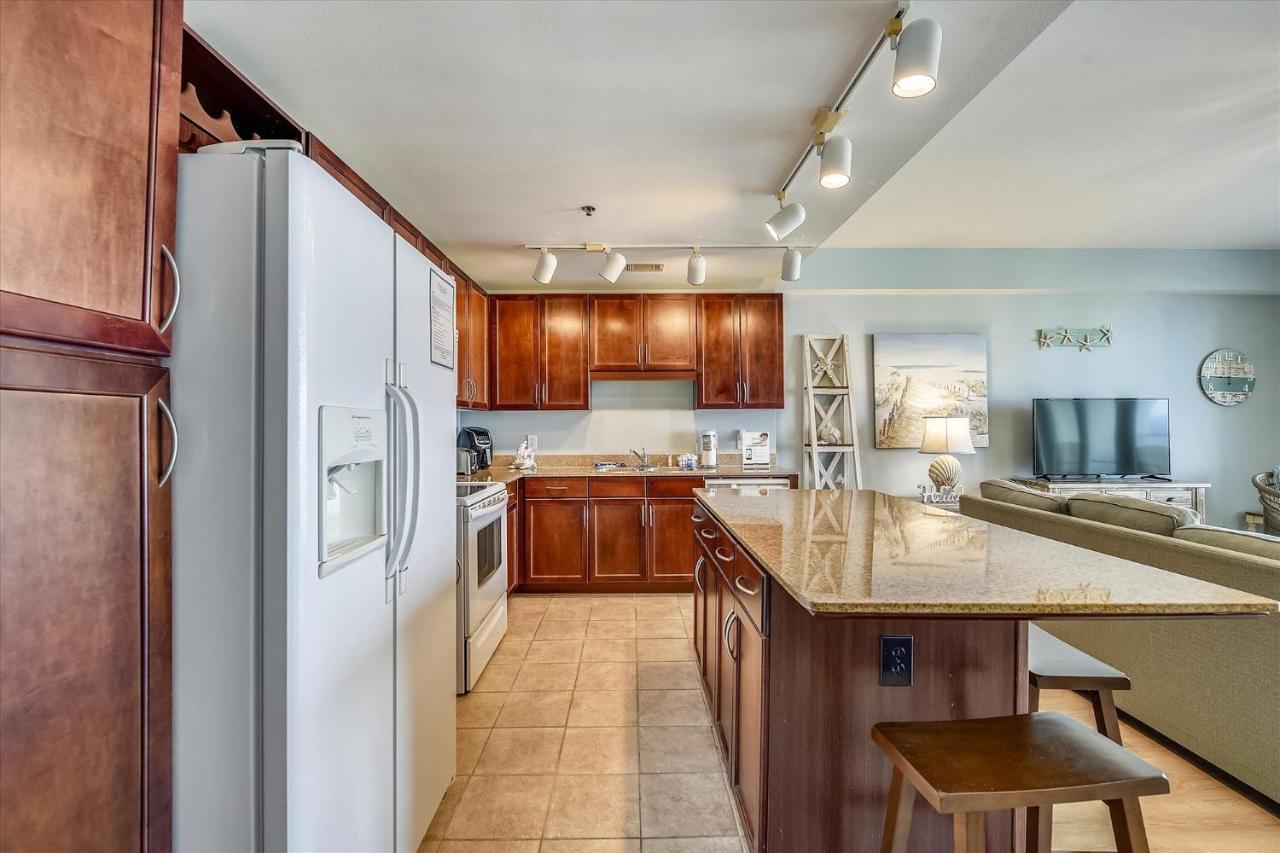 Laketown Wharf 1003, Gulf View, Sleeps 6, Free Fun! Updated!