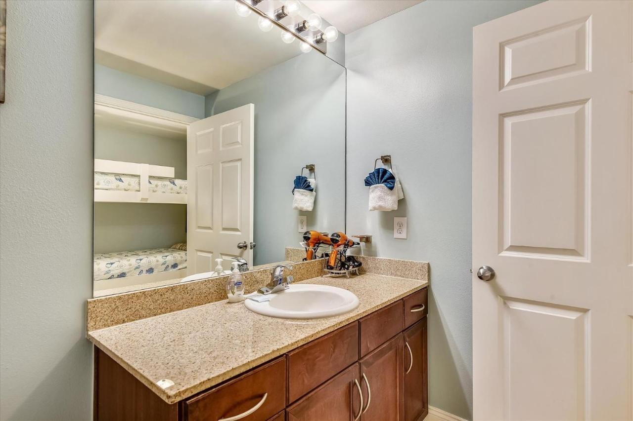 Laketown Wharf 1003, Gulf View, Sleeps 6, Free Fun! Updated!