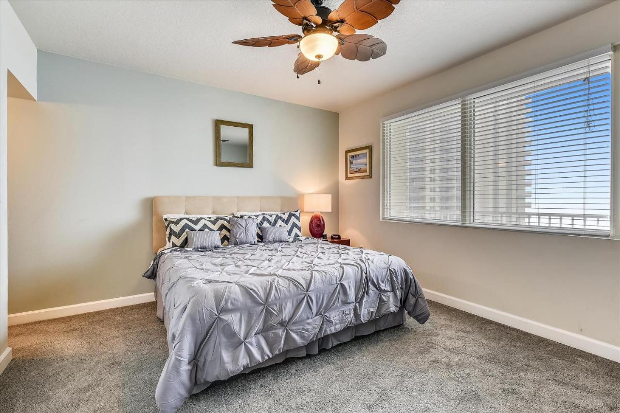 Apartment Shores Of Panama 1211- Sleeps 6, Gulf View, Reserved Parking! Free Fun!