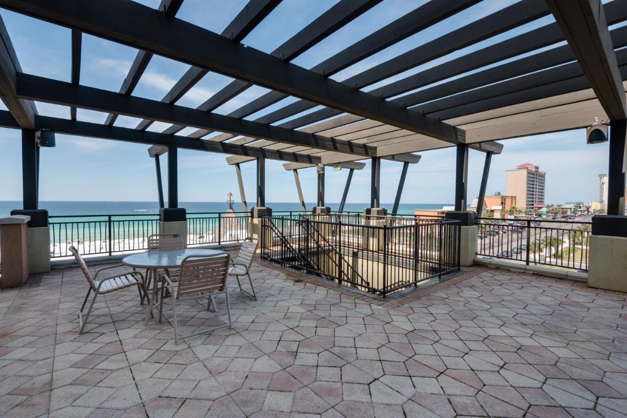Across From The Beach! Near Pier Park & Dining! Sleeps 6! 2 Bedroom / 2 Ba! Holiday home *