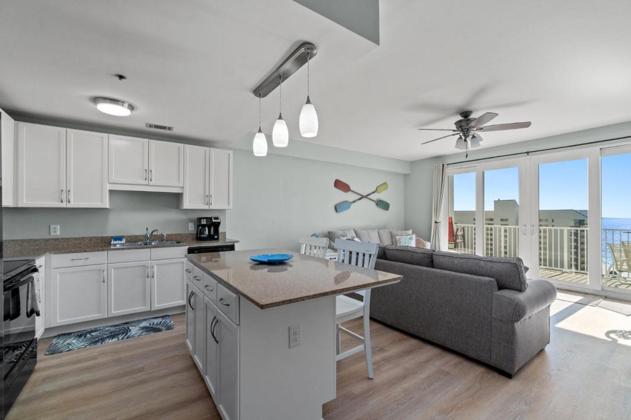 Holiday home Living Right At Laketown Wharf #1016 By Nautical *