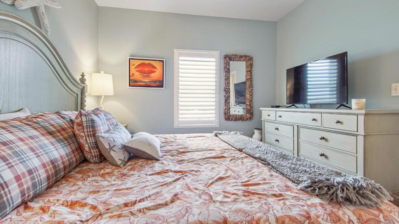 Holiday home Sugar Sands At Laketown Wharf #1208 By Nautical Properties Vacation