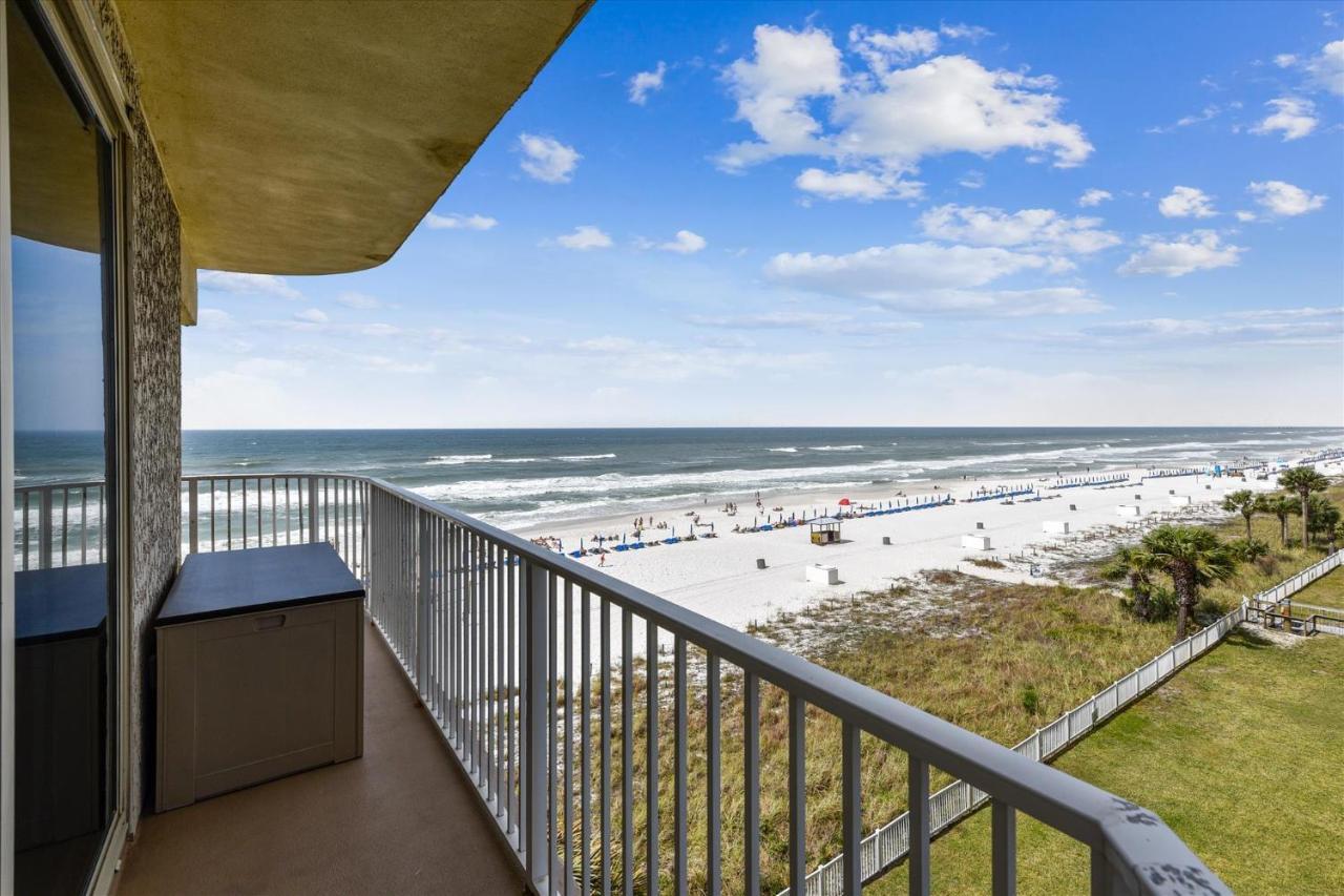 Shores Of Panama 401: Beachfront 3-bedroom With Parking Apartment *