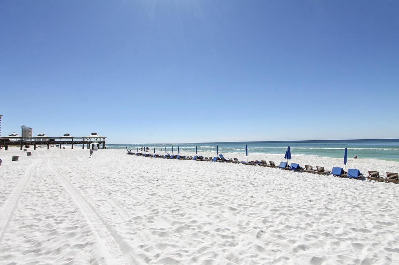 Shores Of Panama 401: Beachfront 3-bedroom With Parking Apartment