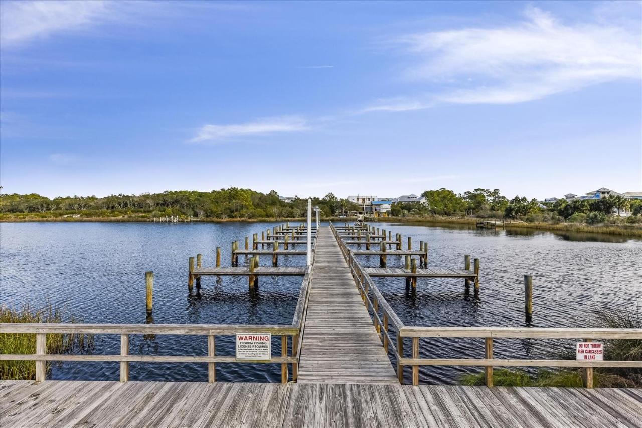 Apartment Recently Renovated 2bd, Sleeps 6 Pinnacle Port, With Boat Ramp