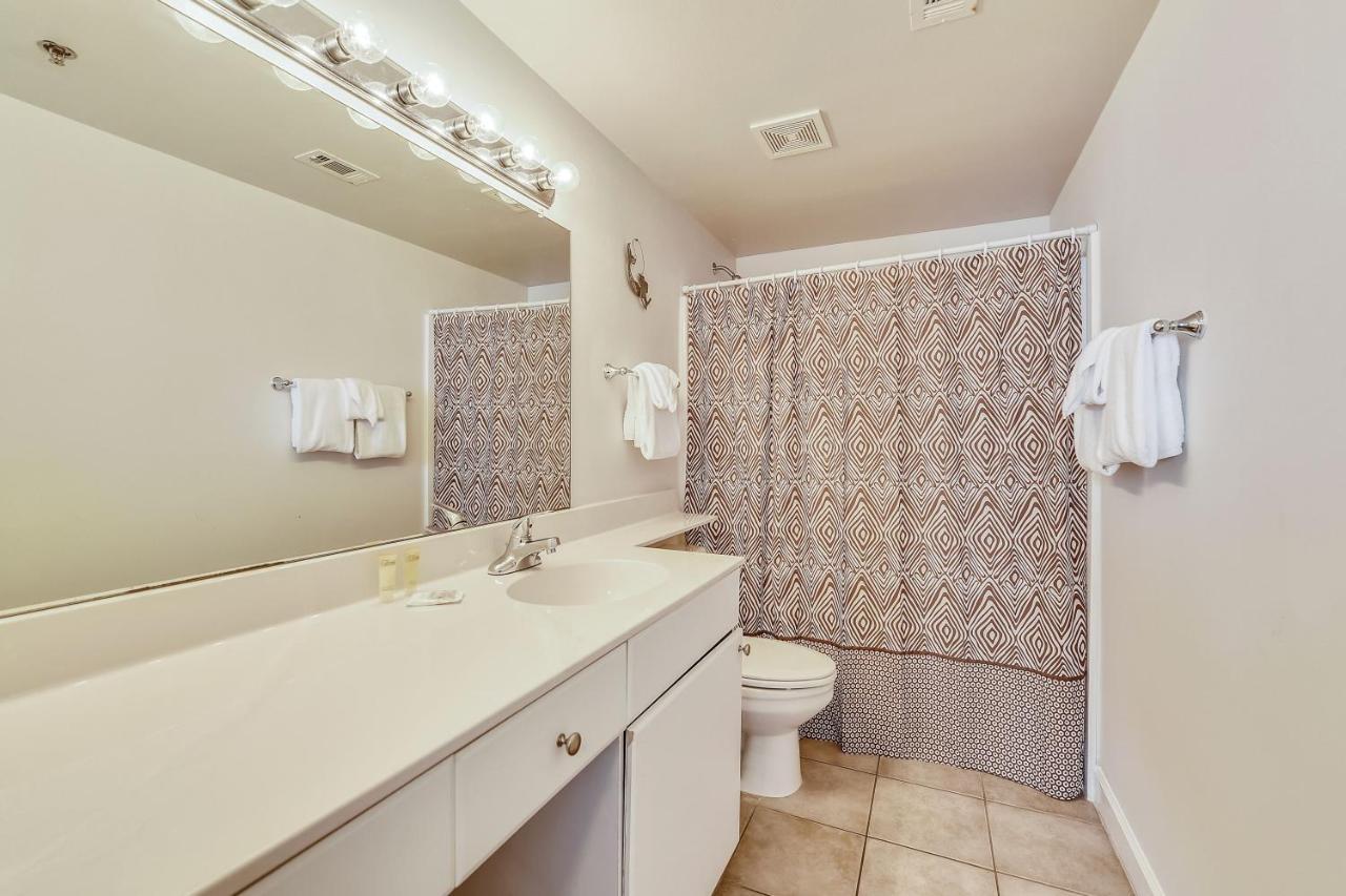 Apartment Shores Of Panama 1211- Sleeps 6, Gulf View, Reserved Parking! Free Fun! *
