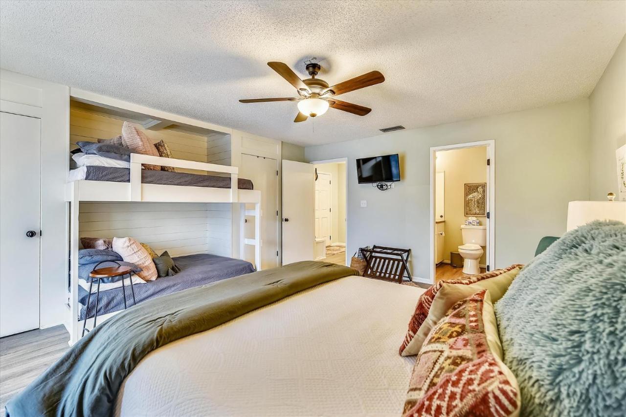 Apartment Edgewater #2108 - 2 Bedroom 2bath Sleeps 8, Free Gas Card & Free Fun! Panama City Beach