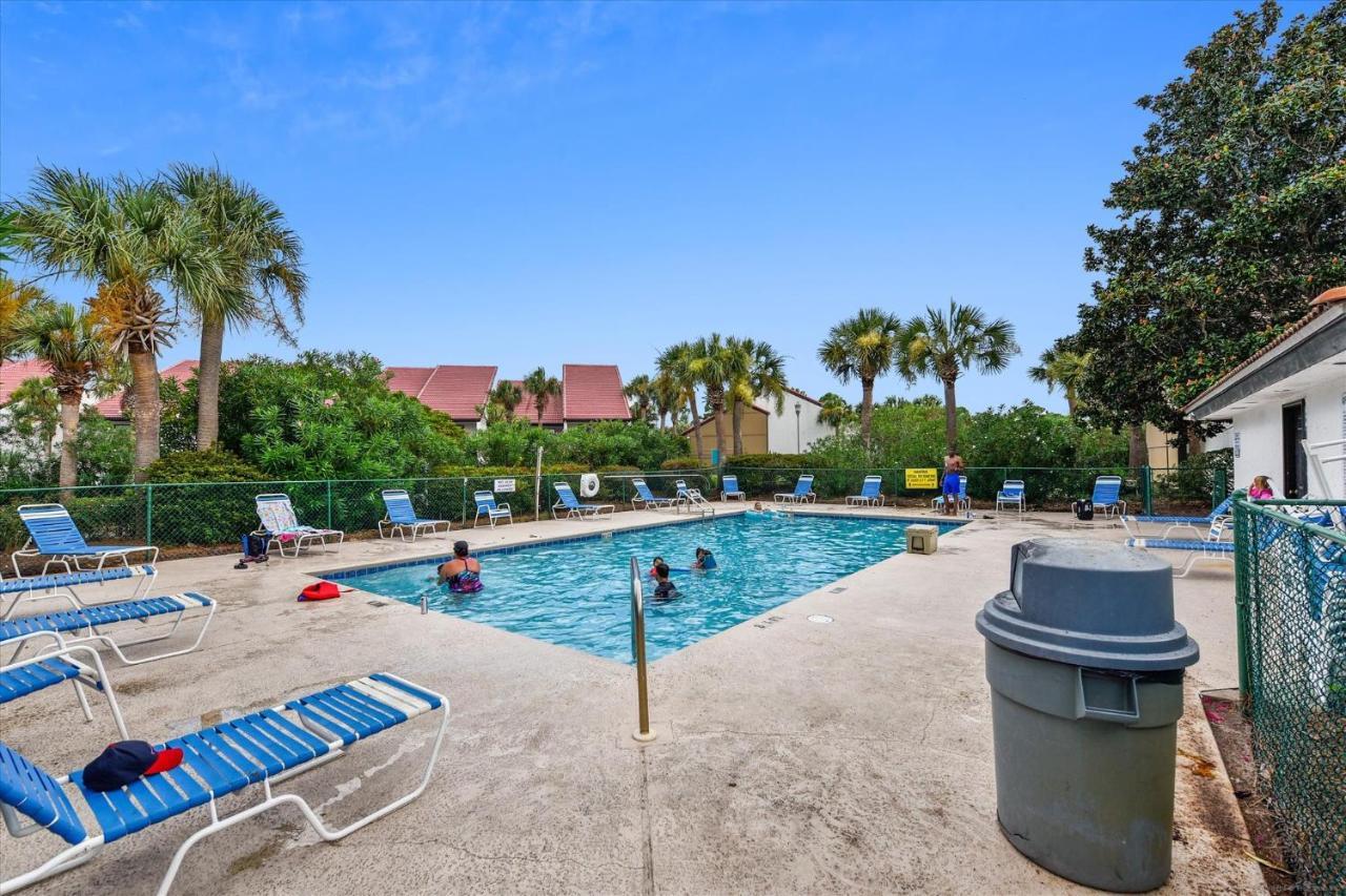 Apartment Edgewater #2108 - 2 Bedroom 2bath Sleeps 8, Free Gas Card & Free Fun! Panama City Beach