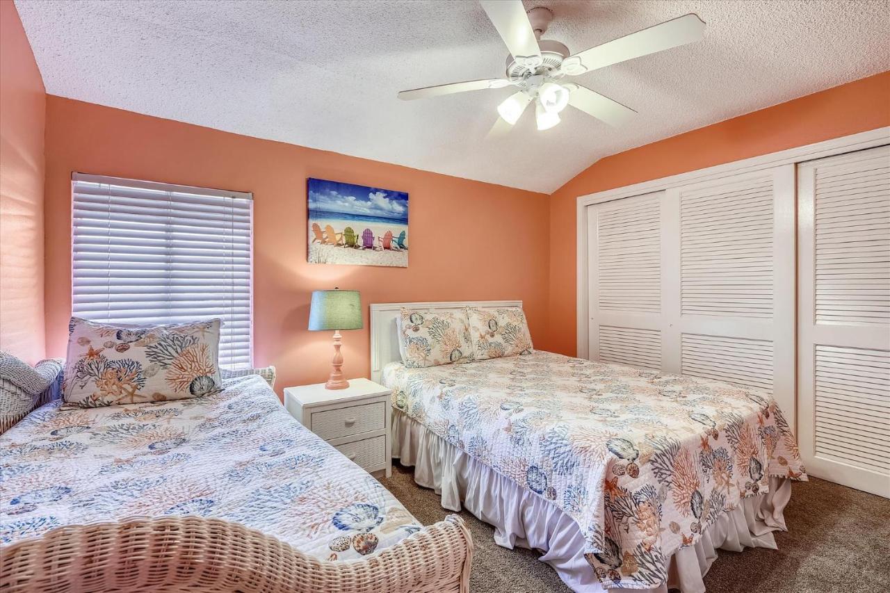 Sugar A6-lovely 4 Bedroom 3 Bath Condo, Sleeps 11, Free Chairs 2021! *