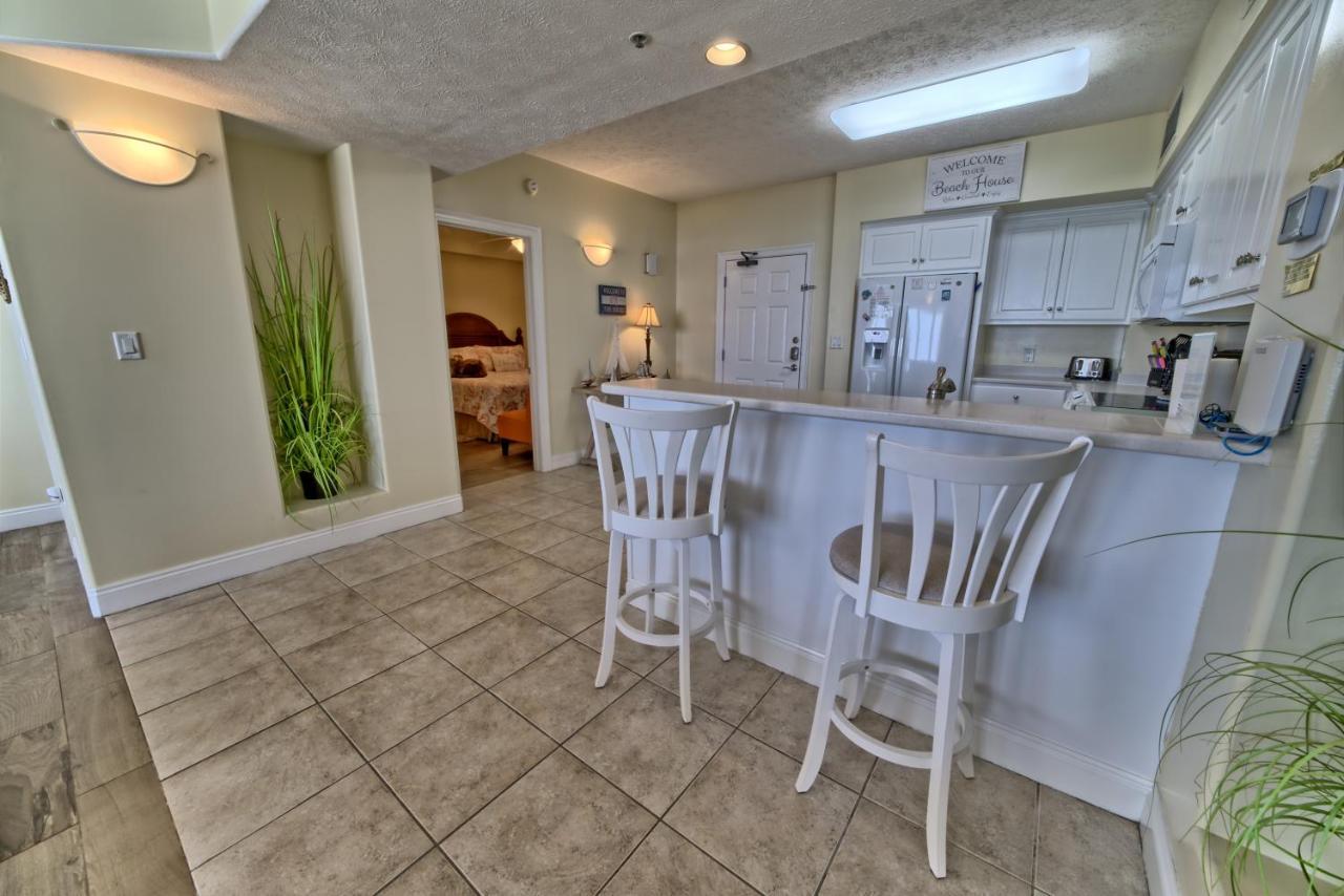 Roomy With Pool And Access - Unit 0502 Apartment Panama City Beach