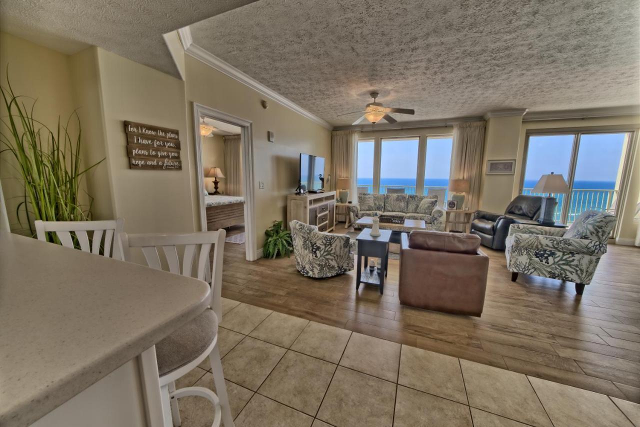 Apartment Roomy With Pool And Access - Unit 0502 *