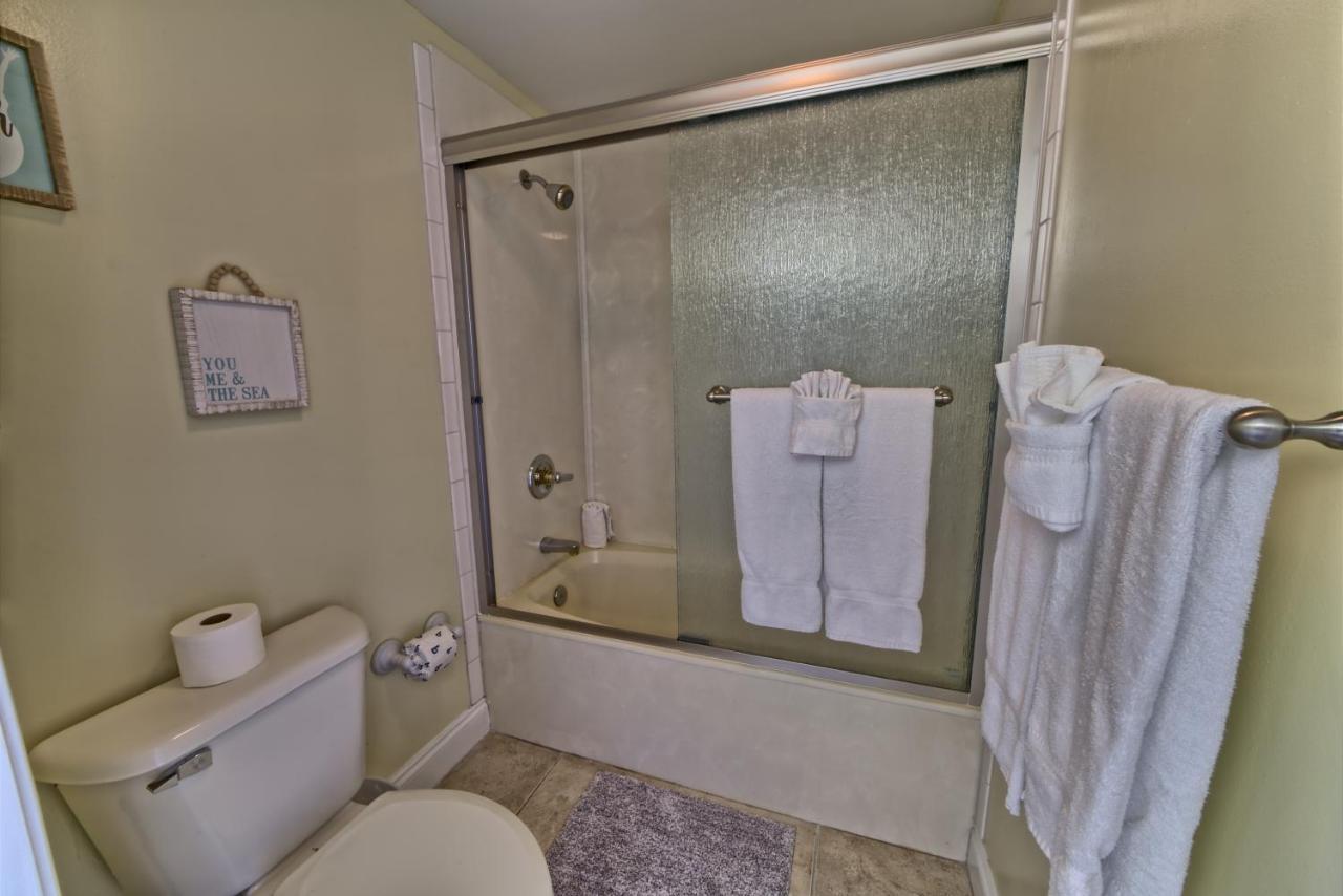 Roomy With Pool And Access - Unit 0502 Panama City Beach