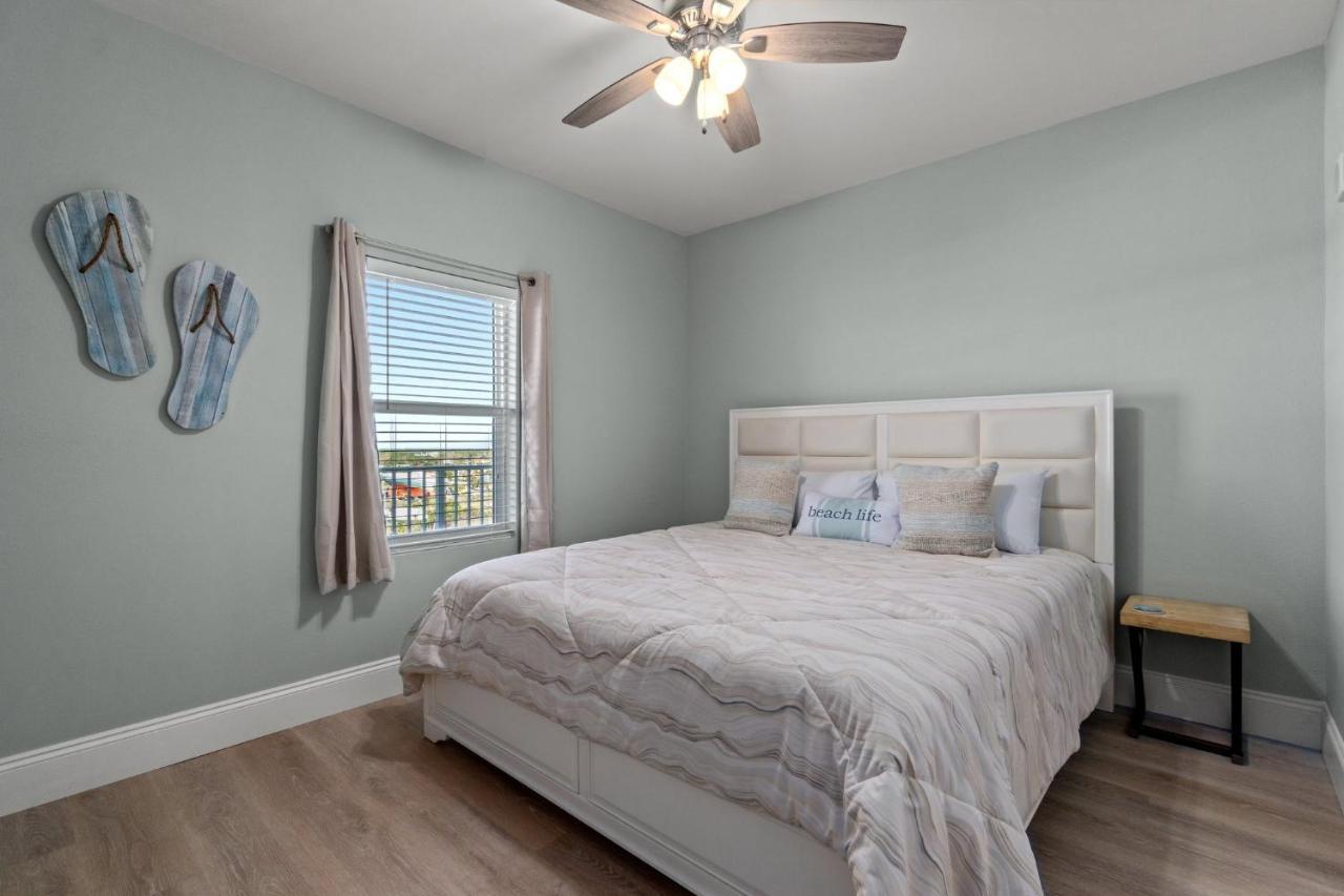 Holiday home Living Right At Laketown Wharf #1016 By Nautical Panama City Beach