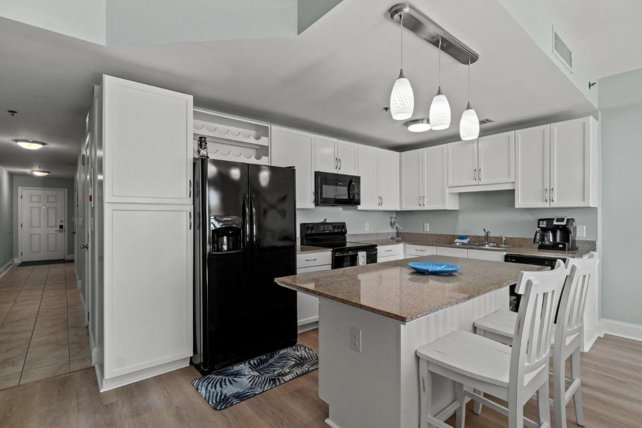 Living Right At Laketown Wharf #1016 By Nautical Holiday home