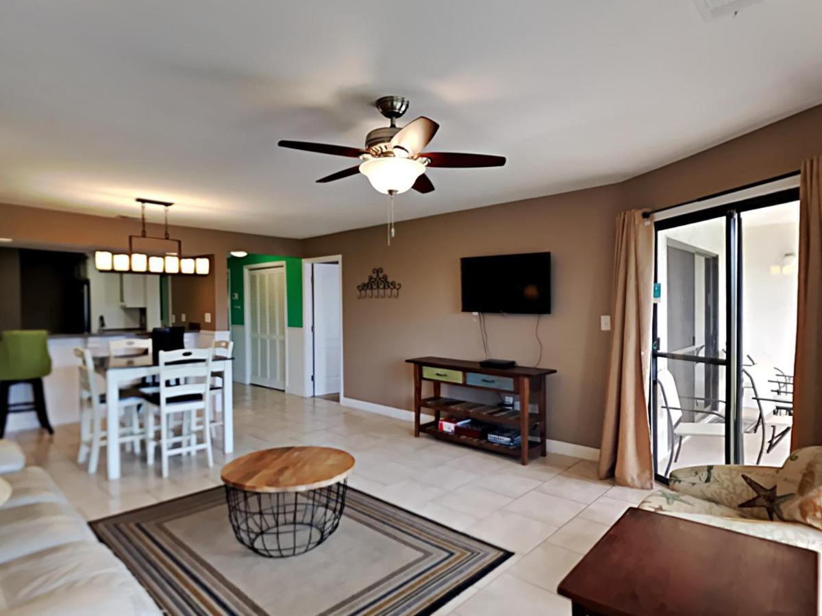Edgewater 1312 Apartment