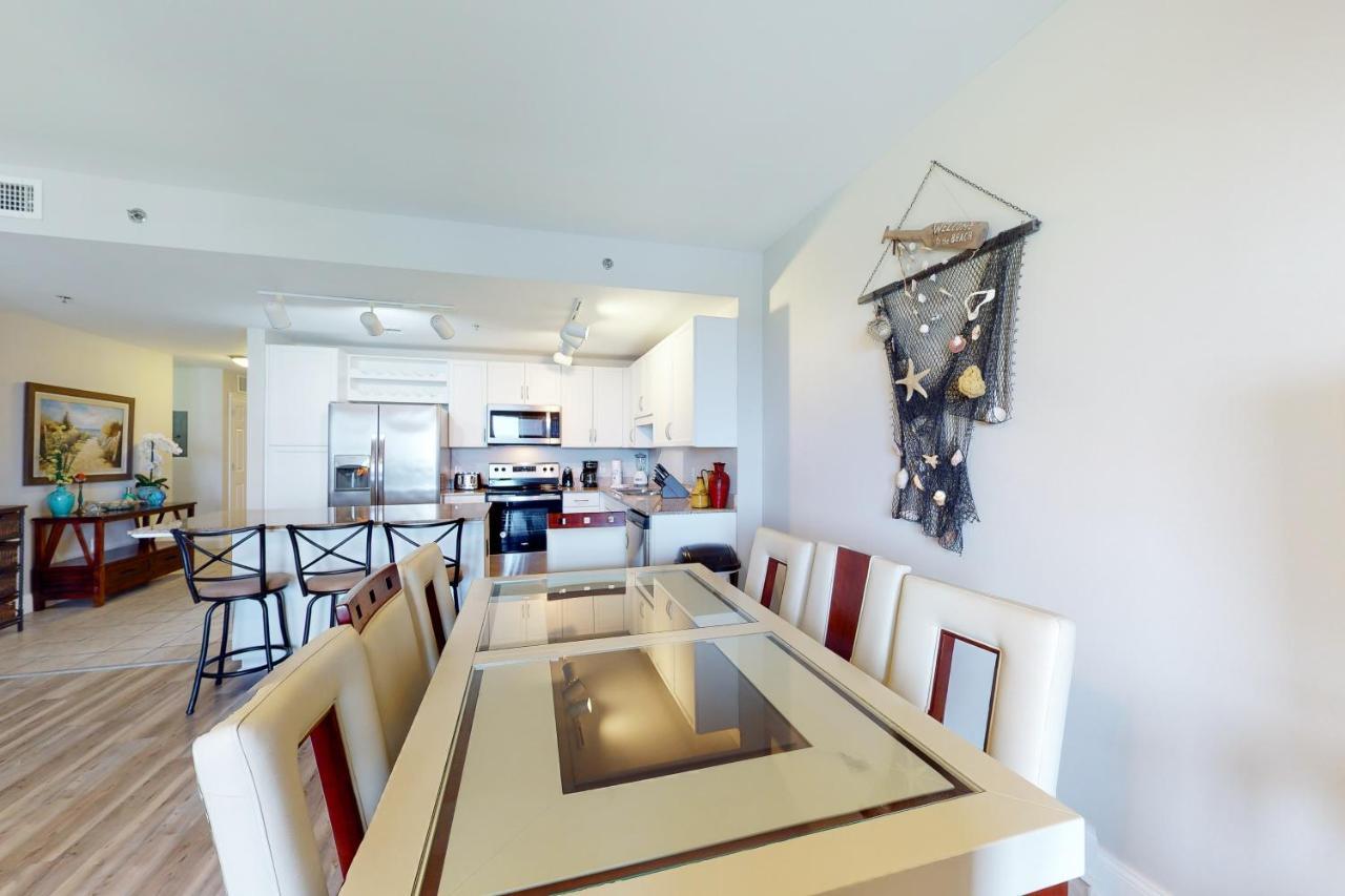 Laketown Wharf 933 Hotel