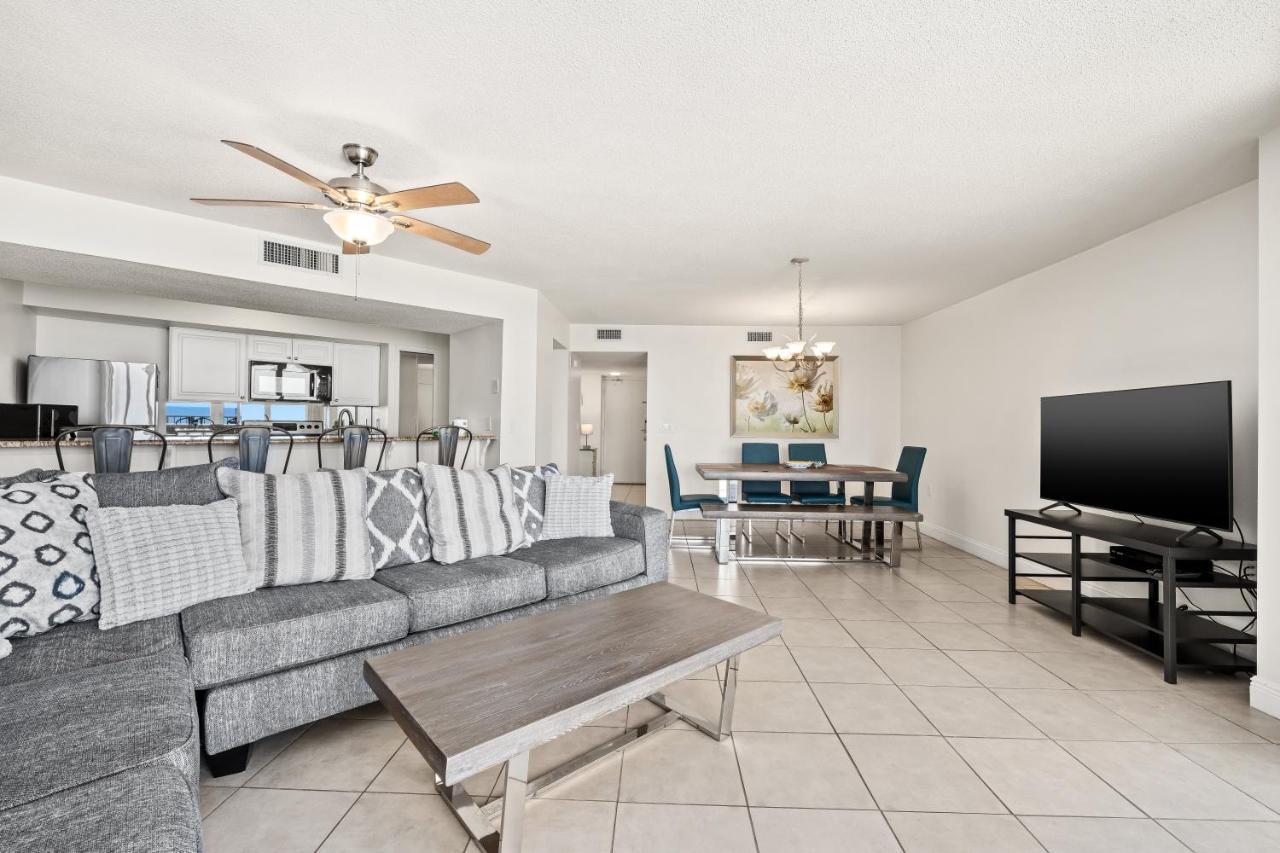 Enjoy A Birds Eye View At Panama Apartment