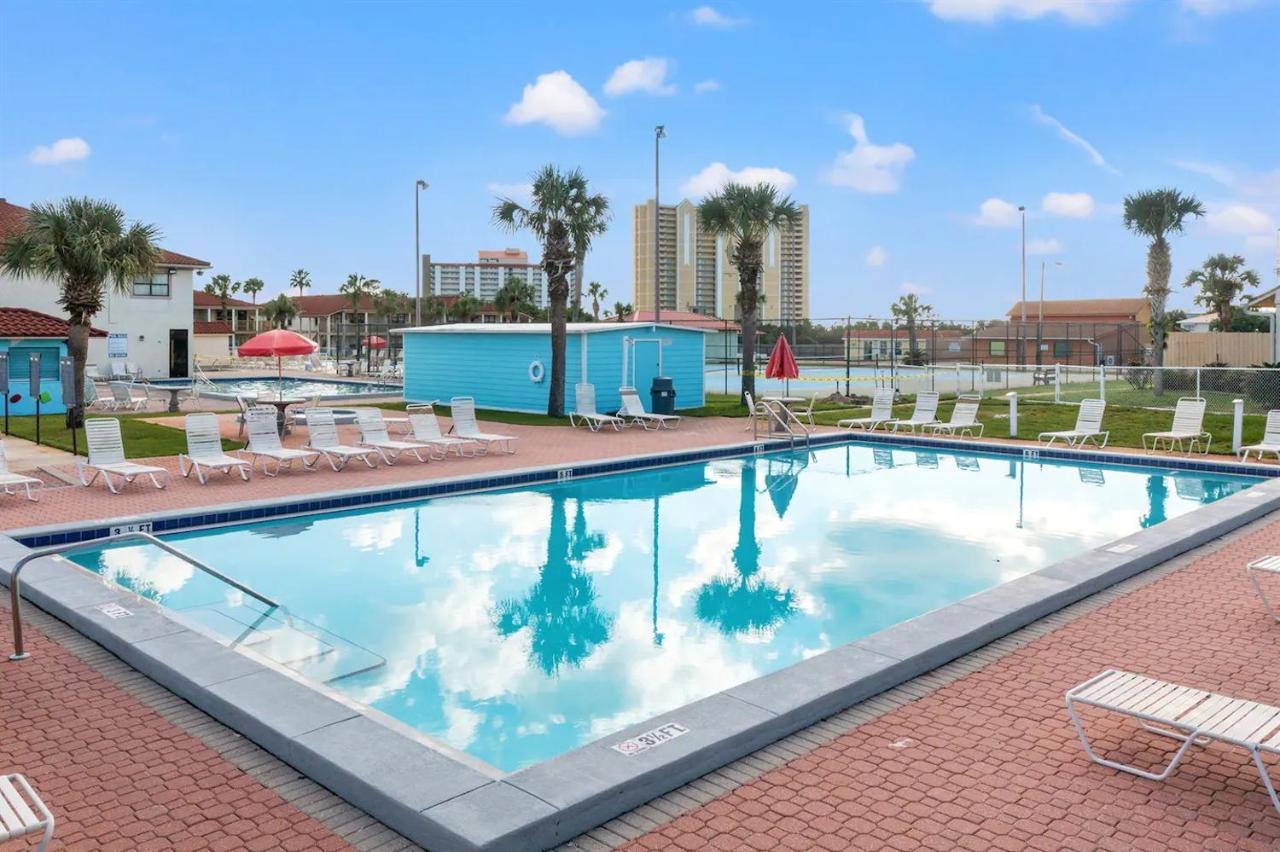 Chic Townhouse Steps To The Outdoor Pools Panama City Beach