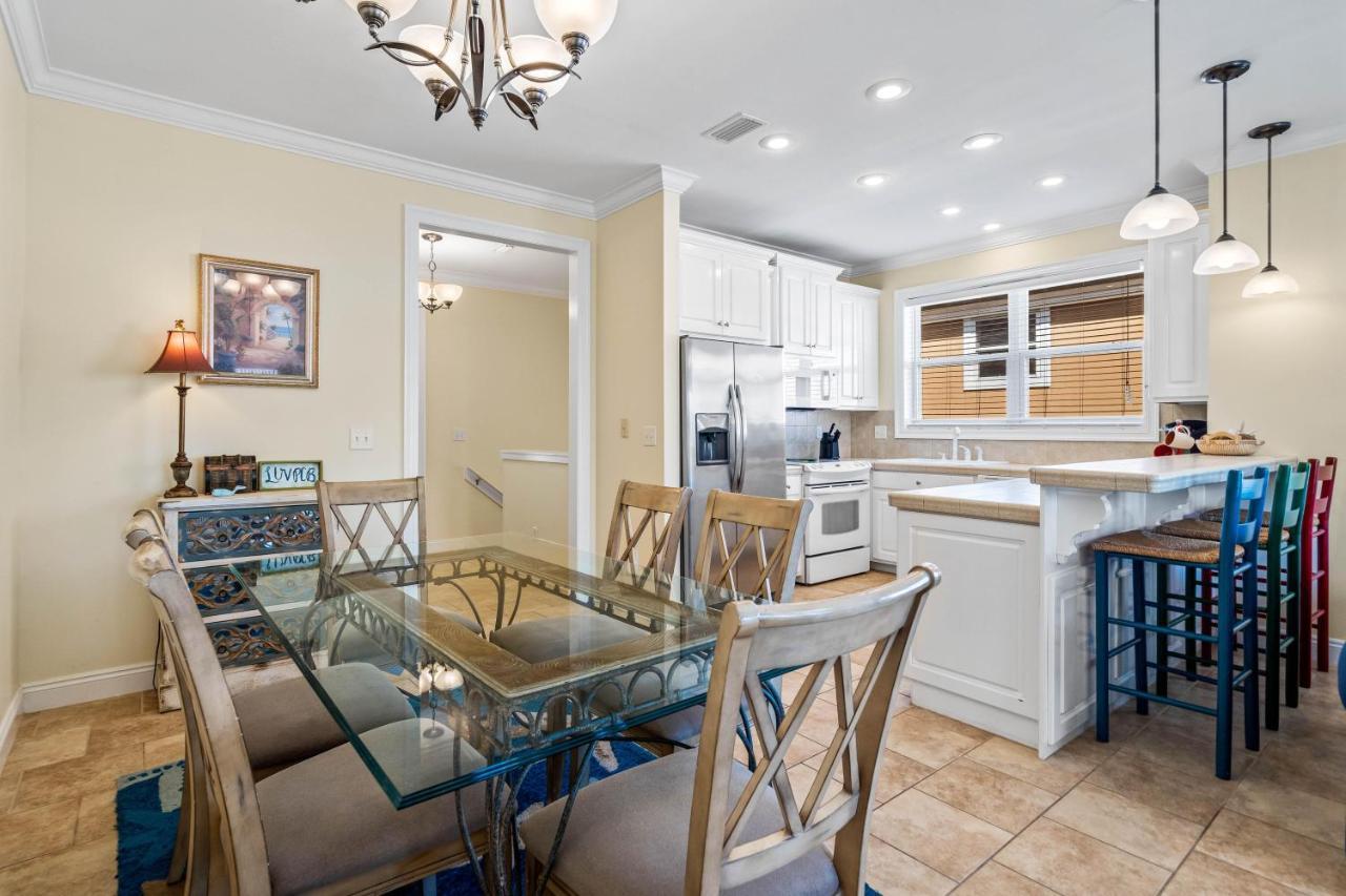 Luv Pcb By Seeker Vacations Holiday home *