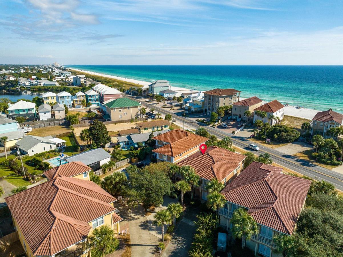 Luv Pcb By Seeker Vacations Holiday home *