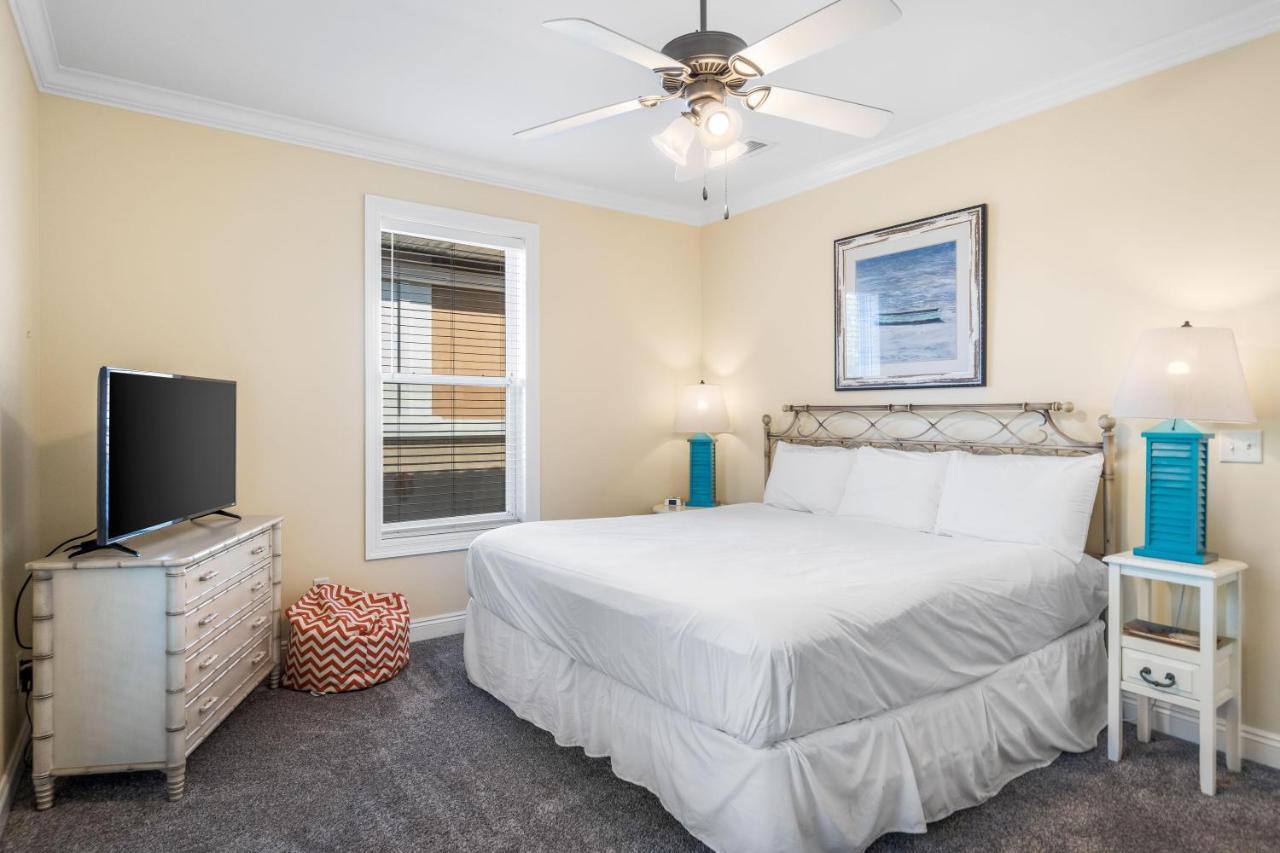 Holiday home Luv Pcb By Seeker Vacations