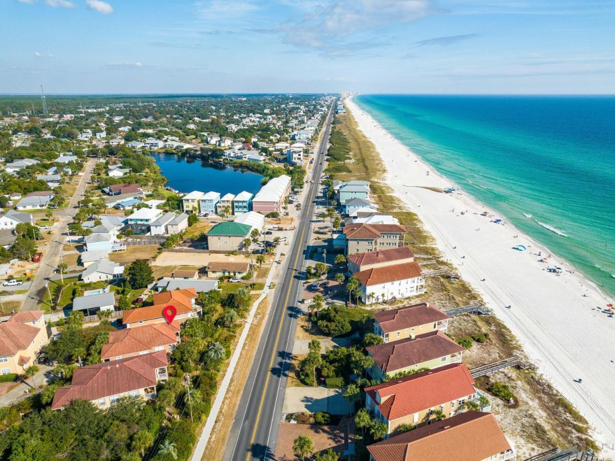 Luv Pcb By Seeker Vacations Holiday home *