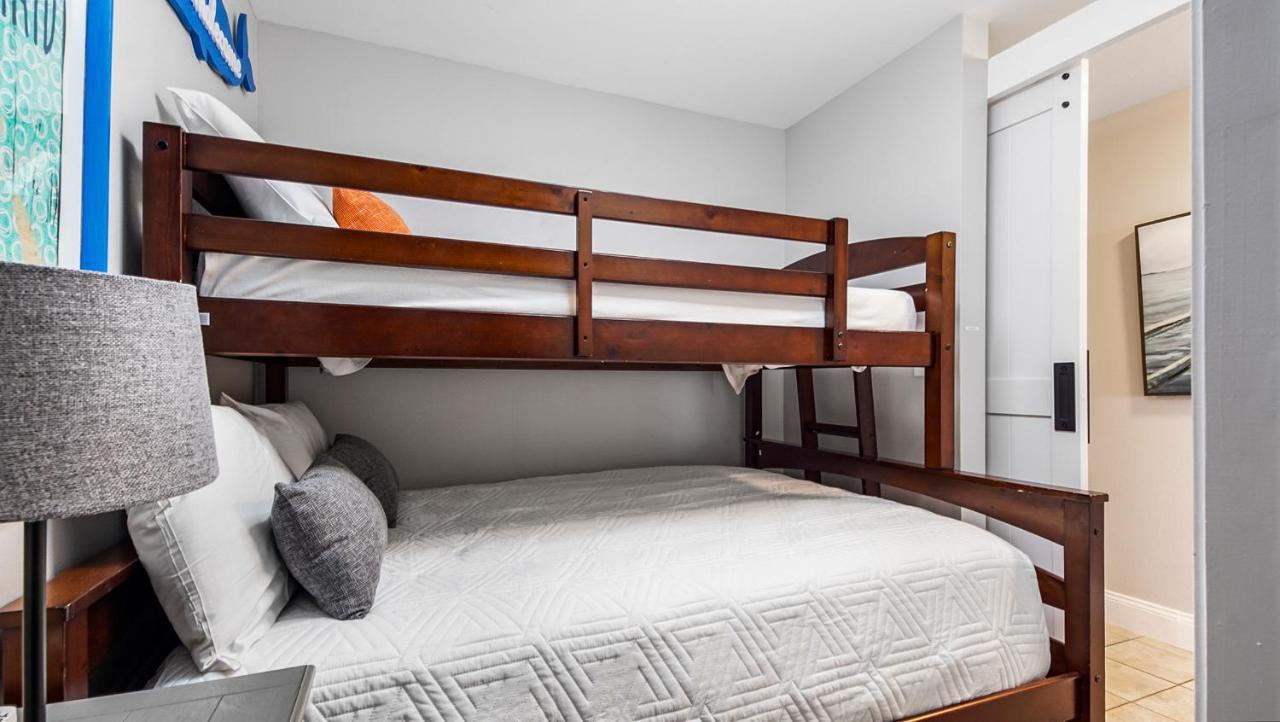 Laketown Wharf #1202 By Nautical Vacation Holiday home *