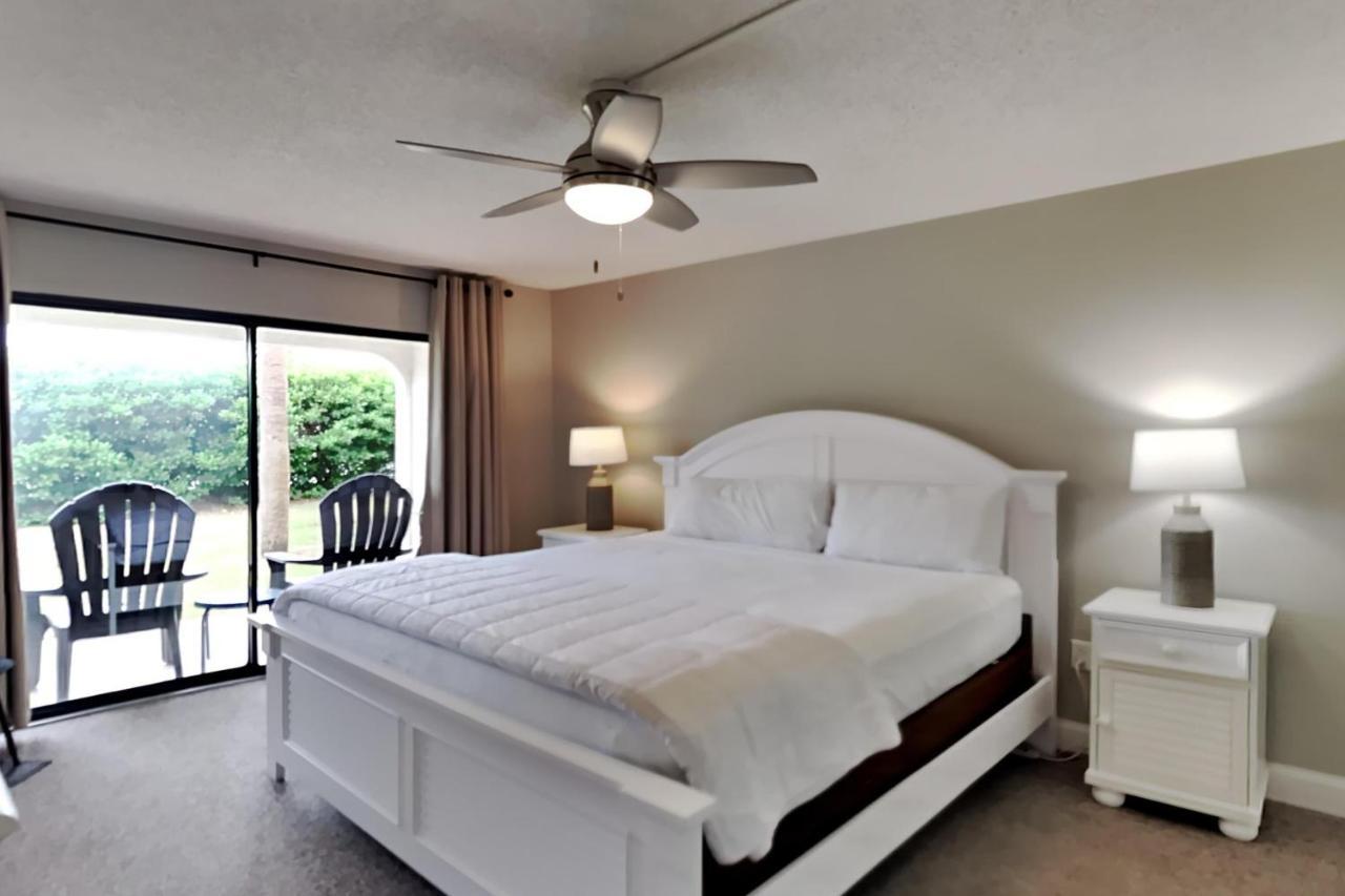 Edgewater 2301 Apartment