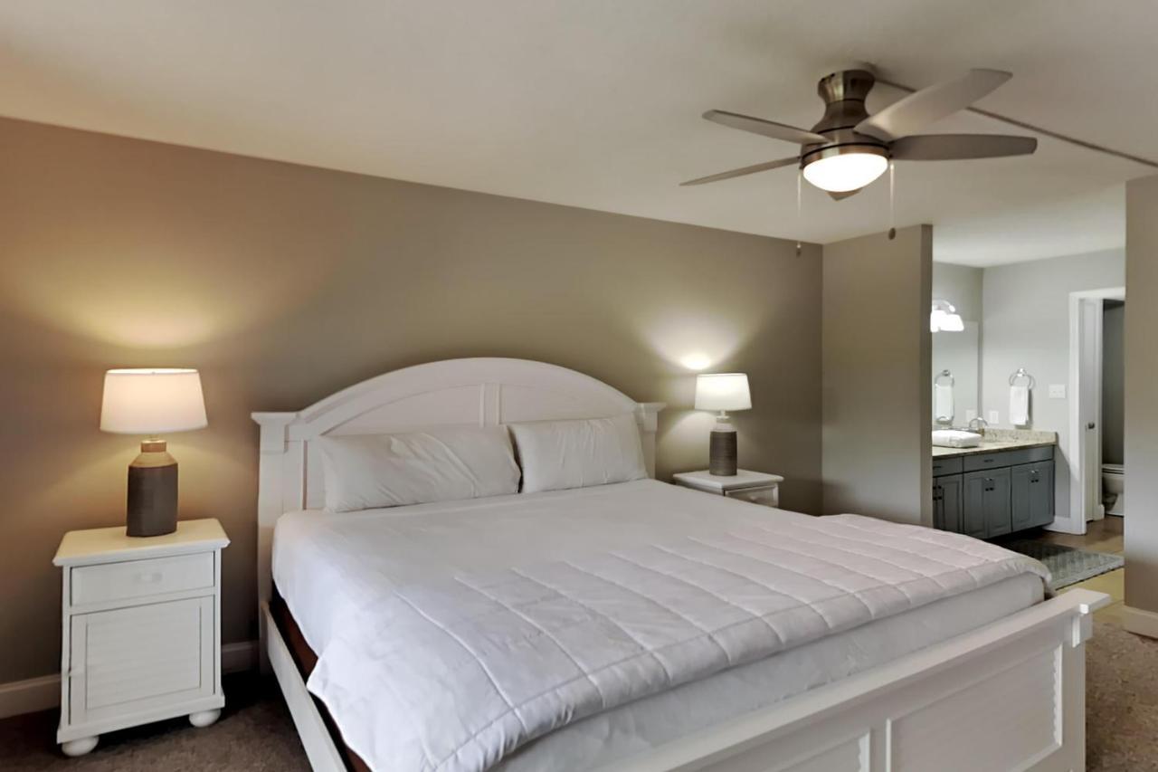 Edgewater 2301 Apartment *