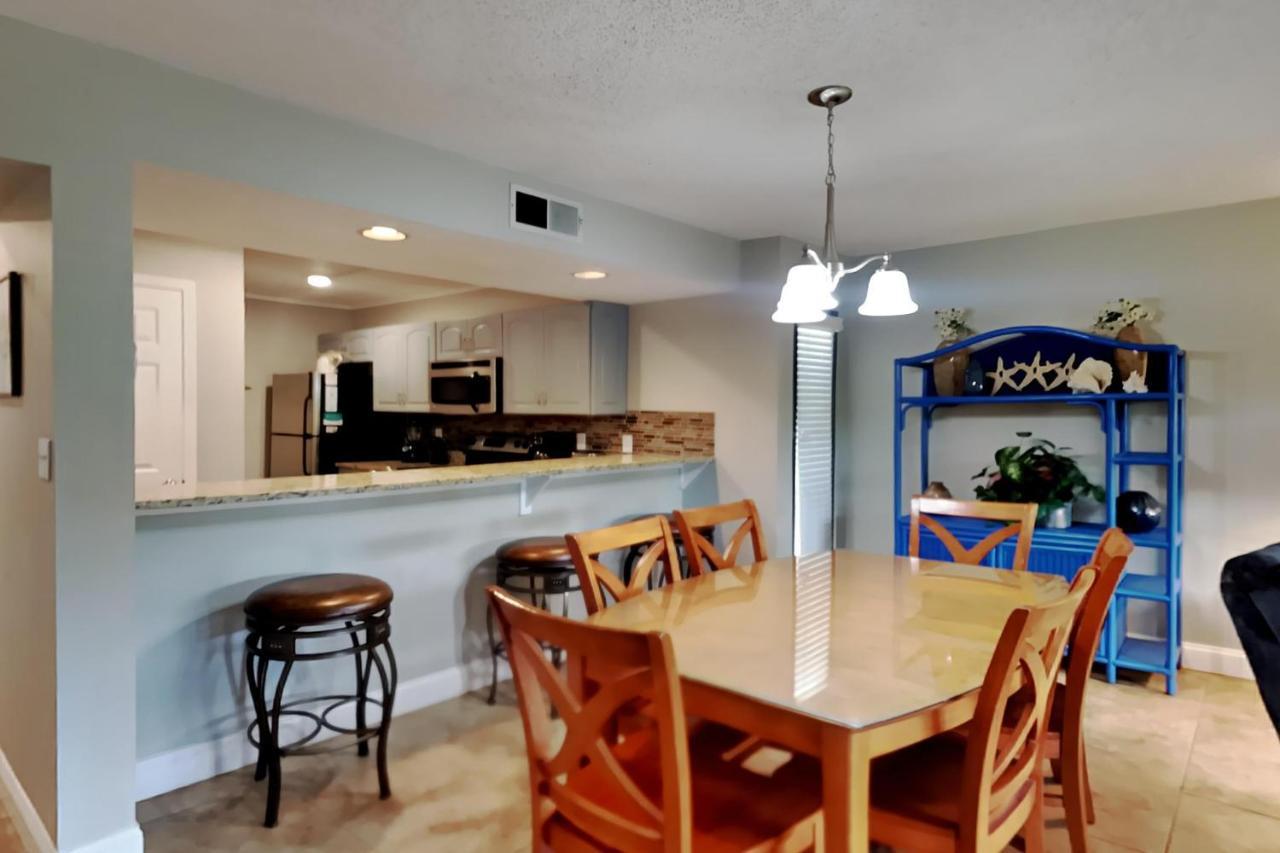 Edgewater 2301 *
