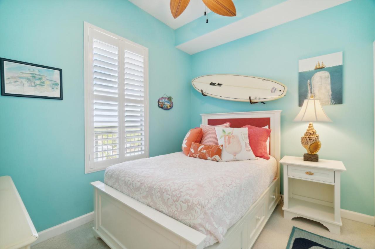Apartment Stunning 3bd Beachfront Condo! Chair Service Included! By Dolce Getaways Pcb Panama City Beach
