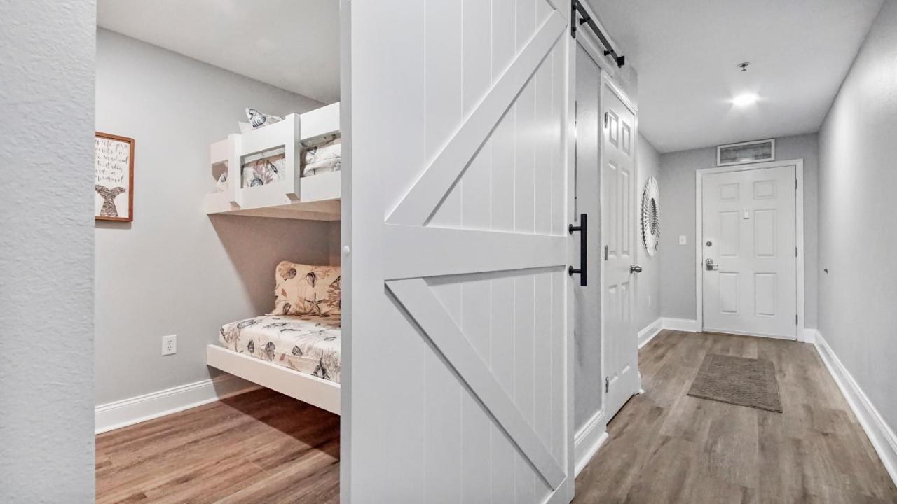 Deep Blue At Laketown Wharf #214 By Nautical Holiday home Panama City Beach