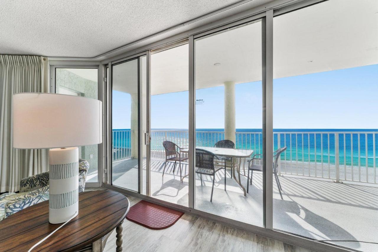Long 607-4 Free Chairs With Your Holiday home