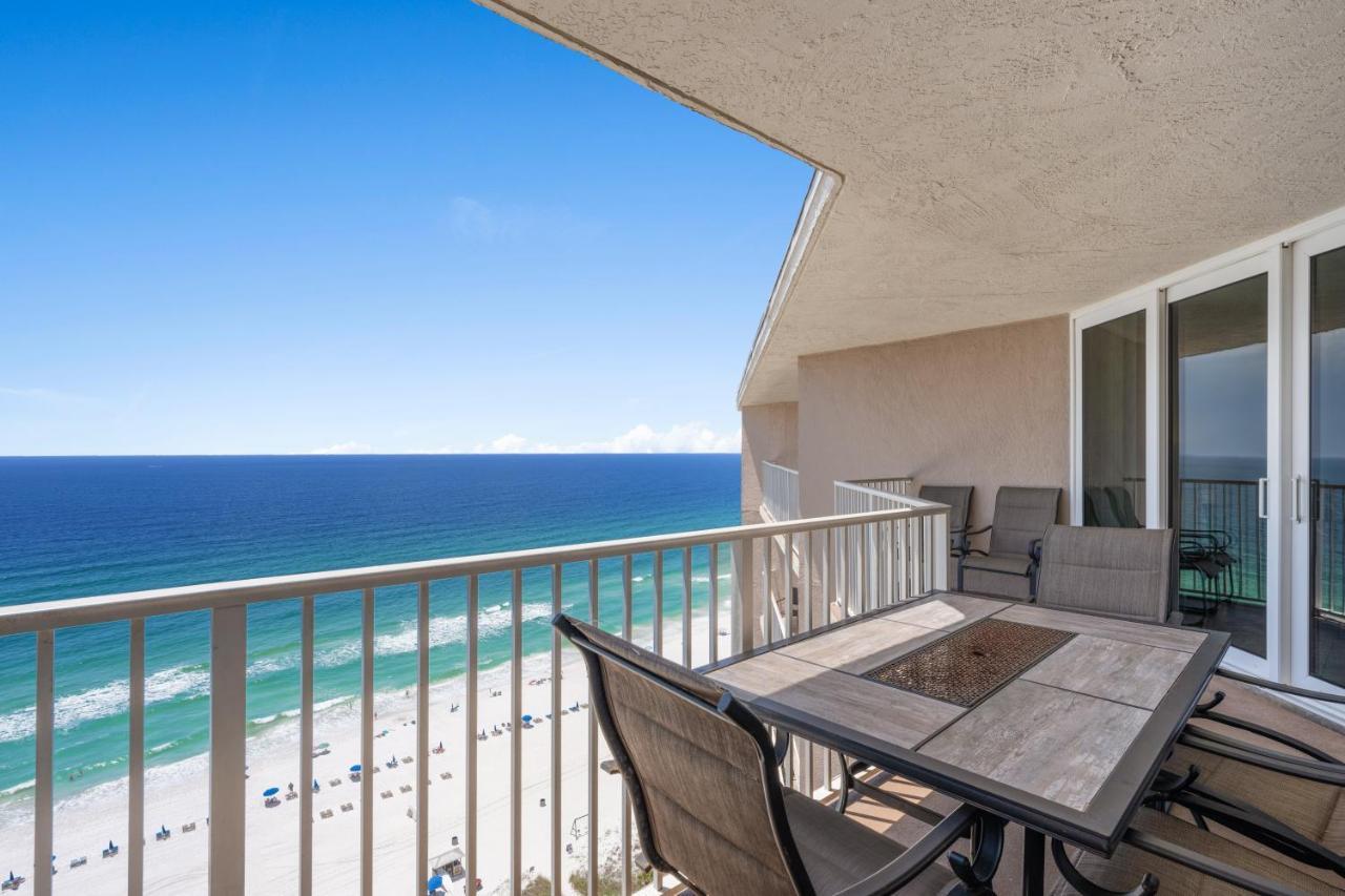 Enjoy A Birds Eye View At Panama Apartment *