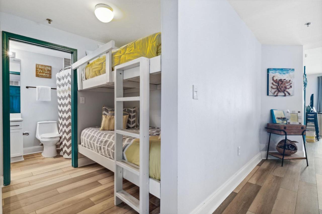 Holiday home Eternal Waters At Laketown Wharf #1221 By Nautical Vacation