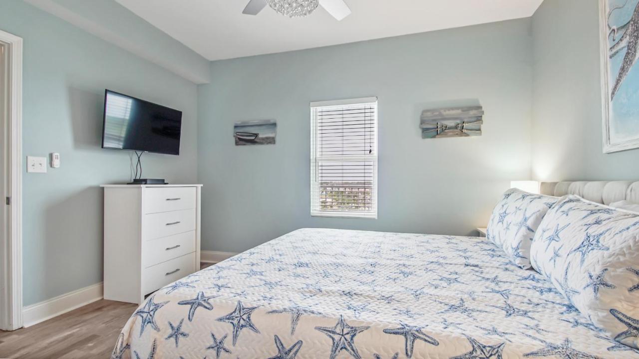 Dream Believer At Laketown Wharf #518 By Nautical