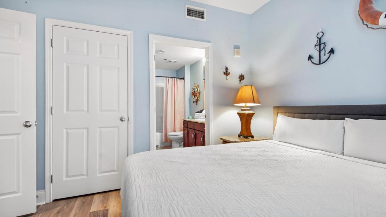 Laketown Wharf #1704 By Nautical Vacation