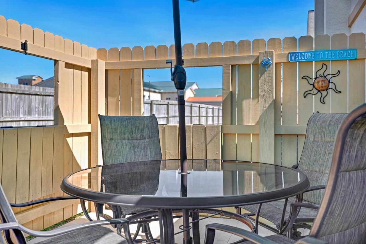 Holiday home Chic Townhouse Steps To The Outdoor Pools *