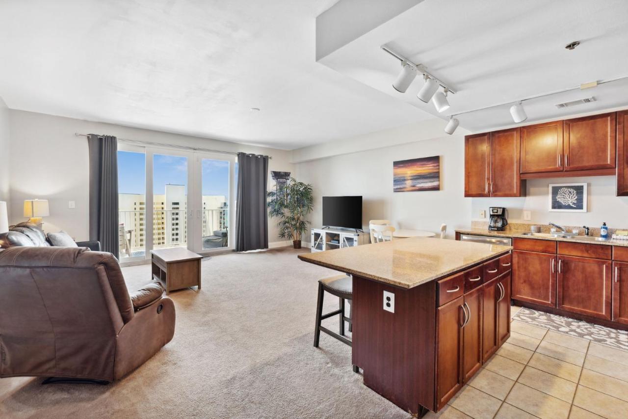Holiday home Ocean View 10th Floor At The Laketown Wharf 1004 *