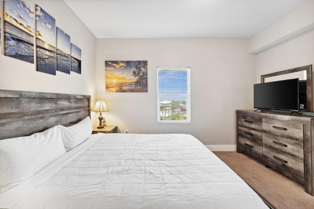 Holiday home Ocean View 10th Floor At The Laketown Wharf 1004 *