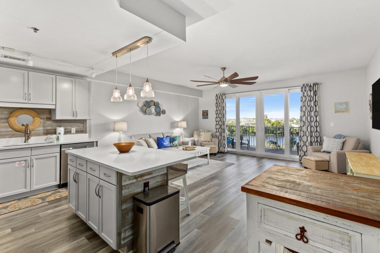 Laketown Wharf 304 - Zaffos By The Sea *