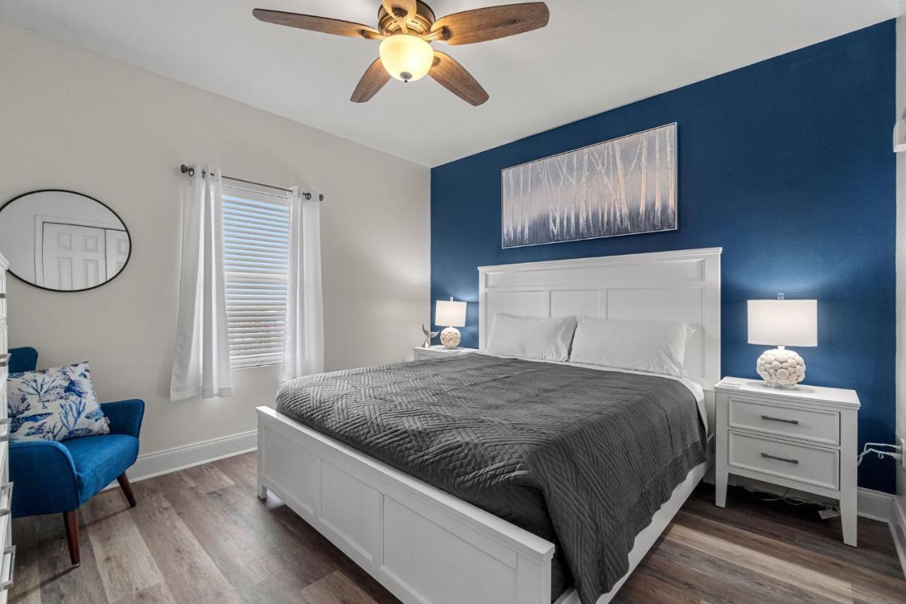 Beachy King At Laketown Wharf #812 By Nautical Holiday home *