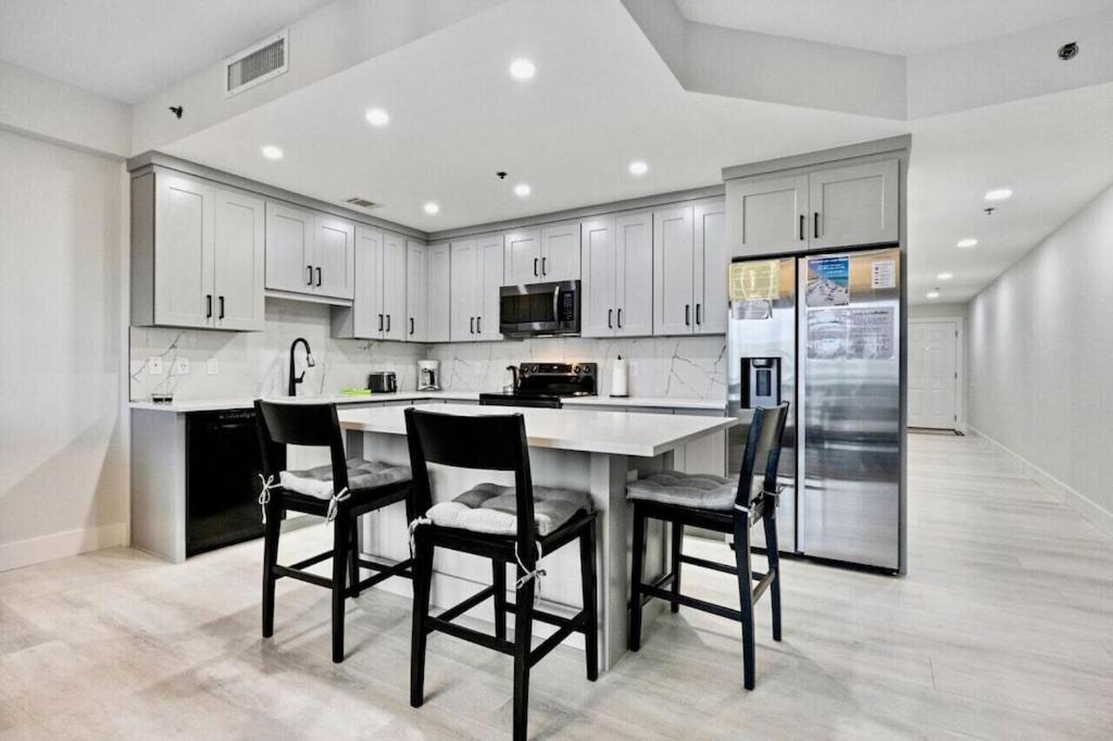 Spectacular 1bd Condo! Amazing Gulf Views! Free Chairs! By Dolce Getaways Pcb Apartment *