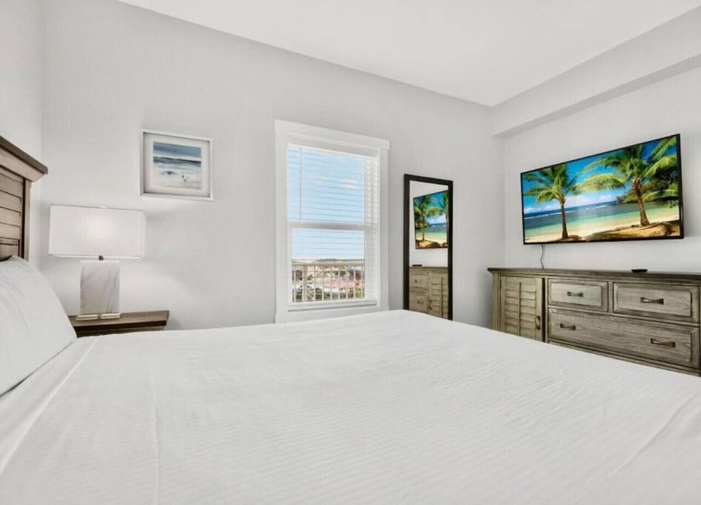 Apartment Spectacular 1bd Condo! Amazing Gulf Views! Free Chairs! By Dolce Getaways Pcb