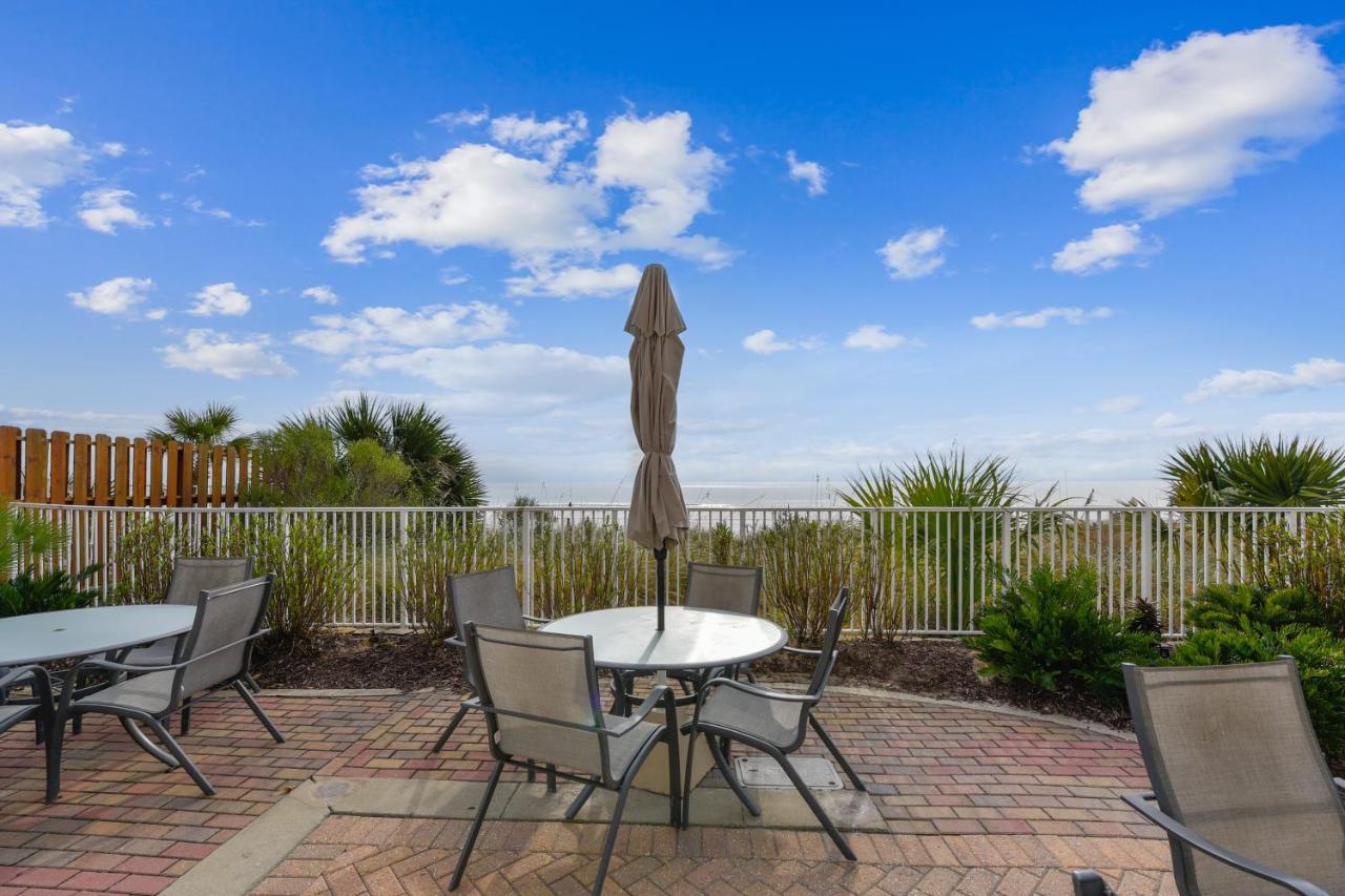 Holiday home Twin Palms #1502 By Book That *